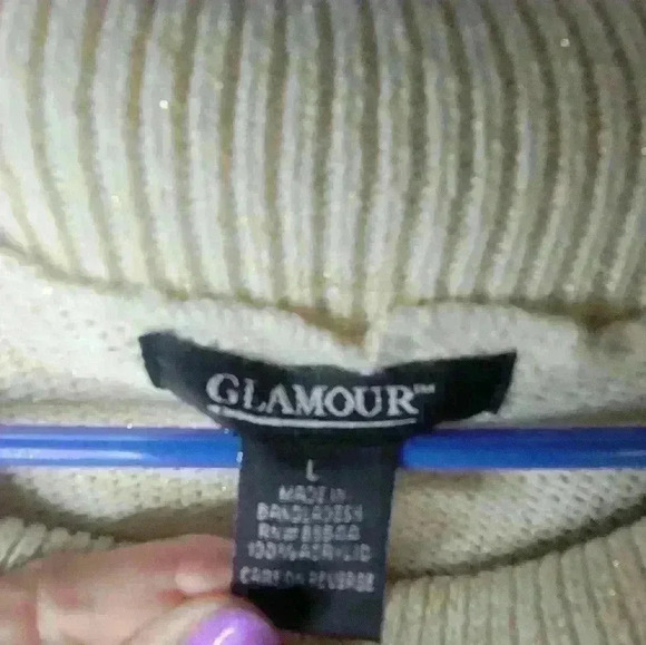 Glamour sweater dress cream with gold thread. Size large. 100% Acrylic - Picture 2 of 4